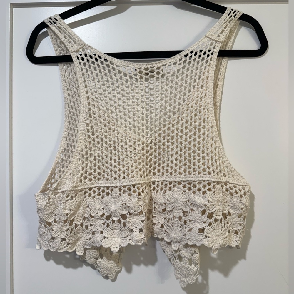 Lulla Collection crochet vest. - Picture 6 of 8